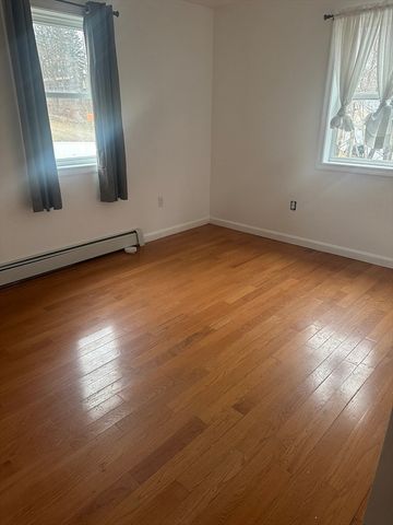 115-117 Stone 2, Clinton, MA 01510