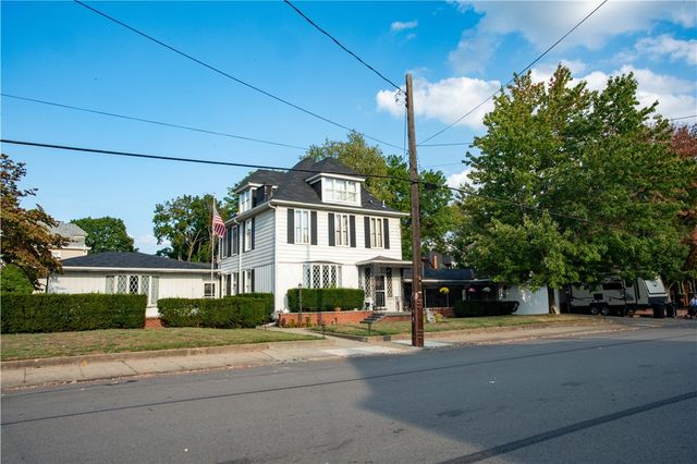 430 College Ave., Beaver, PA 15009