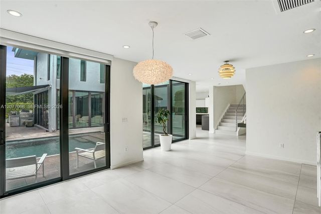 129 N Victoria Park Road, Fort Lauderdale, FL 33301