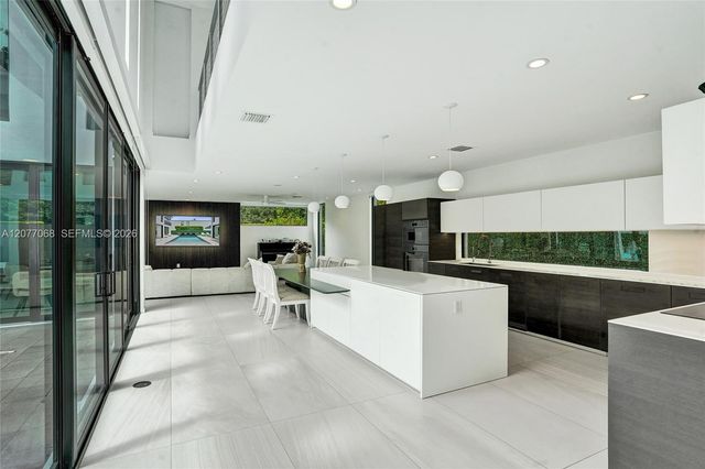 129 N Victoria Park Road, Fort Lauderdale, FL 33301