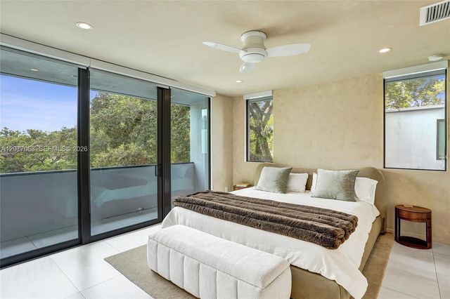 129 N Victoria Park Road, Fort Lauderdale, FL 33301