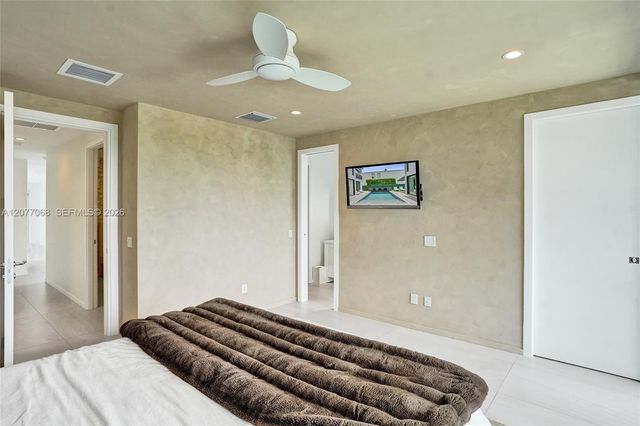 129 N Victoria Park Road, Fort Lauderdale, FL 33301