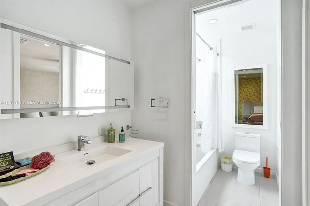 129 N Victoria Park Road, Fort Lauderdale, FL 33301