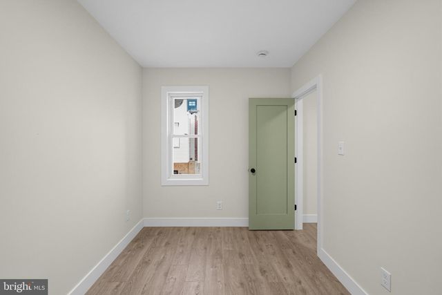 2426 S SARTAIN ST, Philadelphia, PA 19148