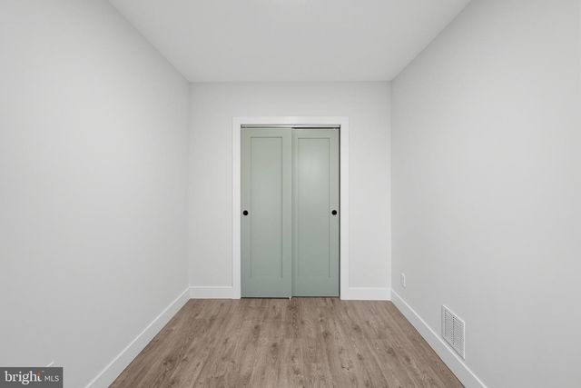 2426 S SARTAIN ST, Philadelphia, PA 19148