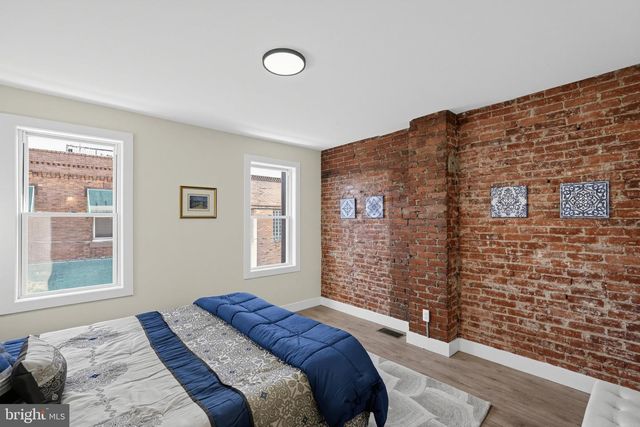 2426 S SARTAIN ST, Philadelphia, PA 19148