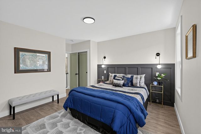 2426 S SARTAIN ST, Philadelphia, PA 19148