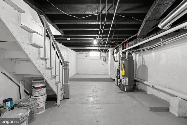 2426 S SARTAIN ST, Philadelphia, PA 19148