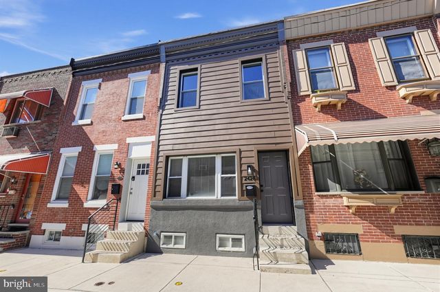 2426 S SARTAIN ST, Philadelphia, PA 19148