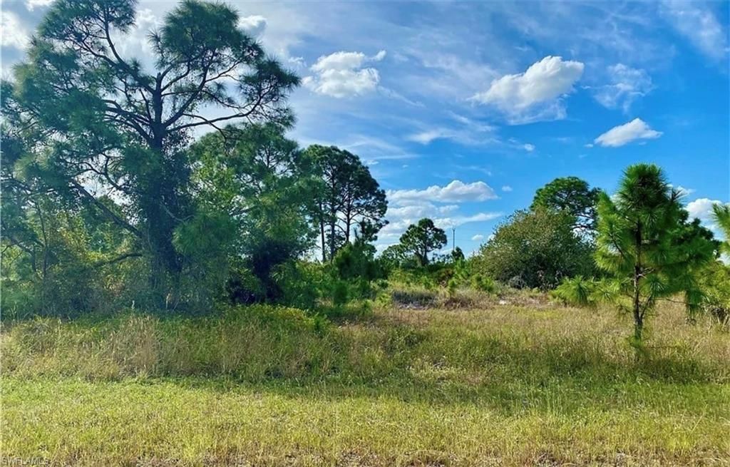 952 Kyle AVE, LEHIGH ACRES, FL 33974 — exterior