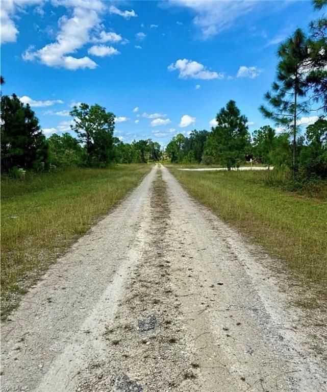 952 Kyle AVE, LEHIGH ACRES, FL 33974 — photo 4