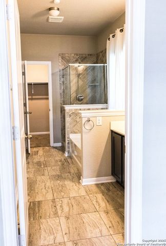 8911 arundal garden, Converse, TX 78109