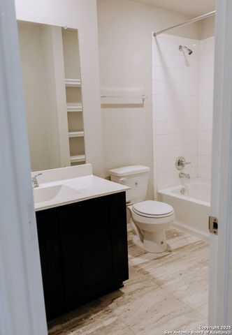 8911 arundal garden, Converse, TX 78109