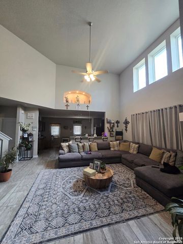 8911 arundal garden, Converse, TX 78109