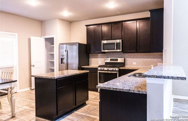 8911 arundal garden, Converse, TX 78109