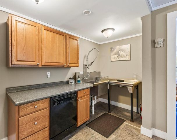 965 Deerland Road, Long Lake, NY 12847