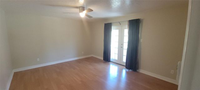 11302 Meadow Lake Drive, Houston, TX 77077