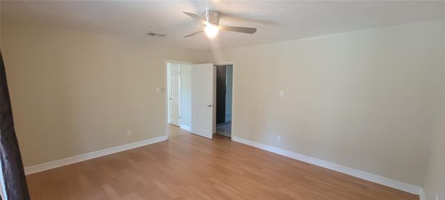 11302 Meadow Lake Drive, Houston, TX 77077