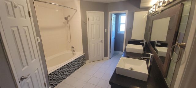 11302 Meadow Lake Drive, Houston, TX 77077