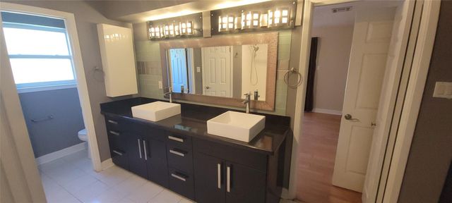 11302 Meadow Lake Drive, Houston, TX 77077