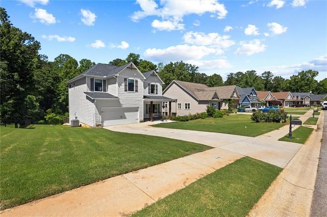 310 Wooded Glen Lane, Carrollton, GA 30117
