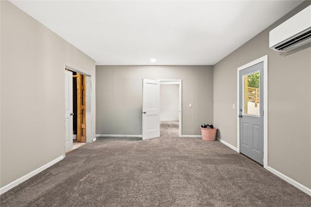 310 Wooded Glen Lane, Carrollton, GA 30117