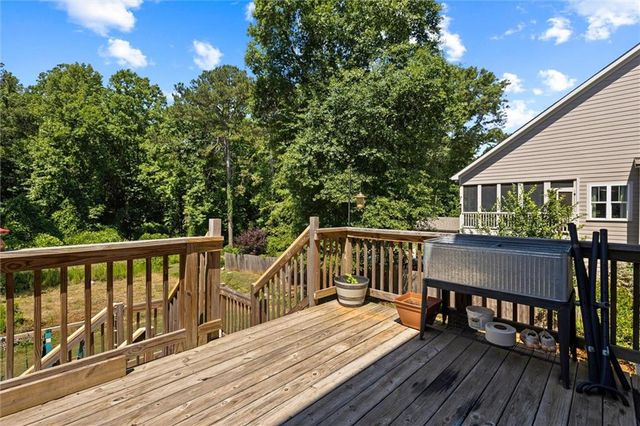 310 Wooded Glen Lane, Carrollton, GA 30117