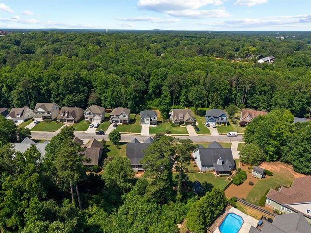 310 Wooded Glen Lane, Carrollton, GA 30117