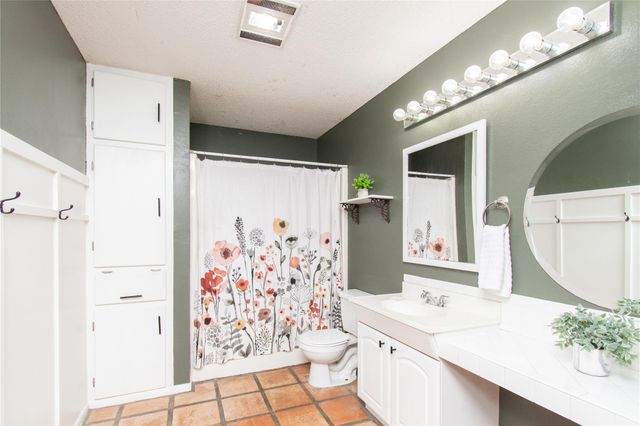 196 Oak Park One, Rockdale, TX 76567