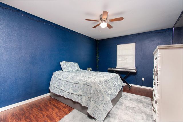 196 Oak Park One, Rockdale, TX 76567