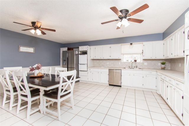 196 Oak Park One, Rockdale, TX 76567