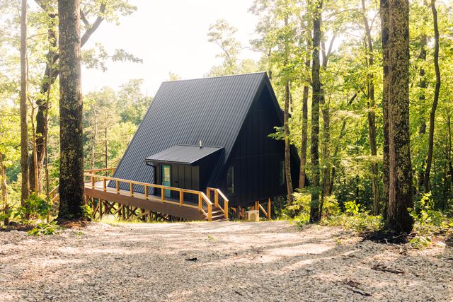 628 Heavenly Lane, Frenchburg, KY 40322