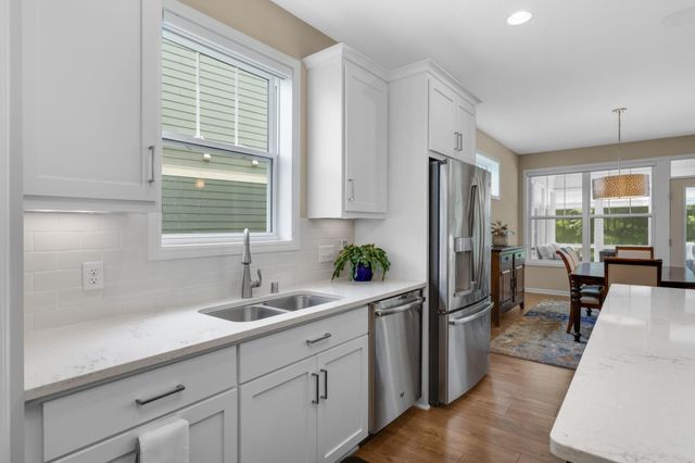 16322 Equestrian Trail, Lakeville, MN 55044