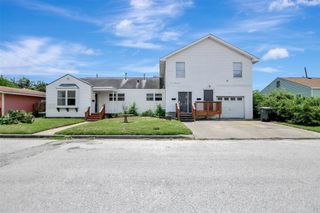 5311 Perry Avenue, Galveston, TX 77551