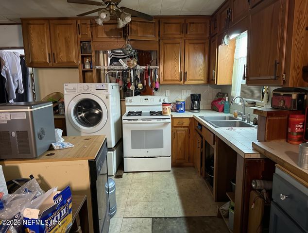 306 EUCALYPTUS Avenue, Crescent City, FL 32112