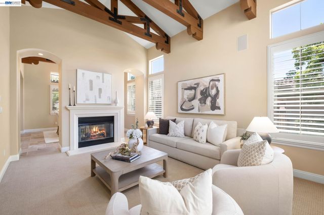 387 Golden Grass Dr, Alamo, CA 94507