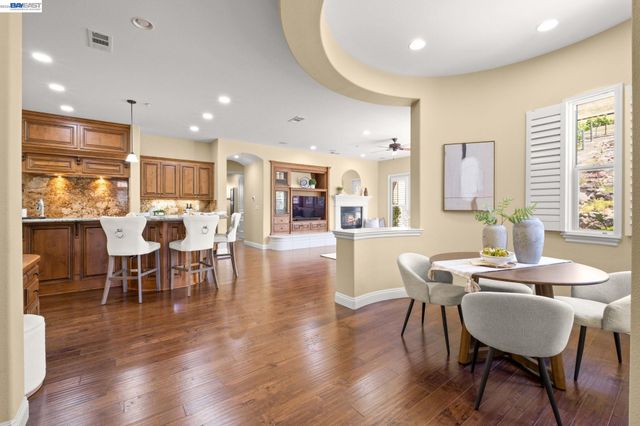 387 Golden Grass Dr, Alamo, CA 94507
