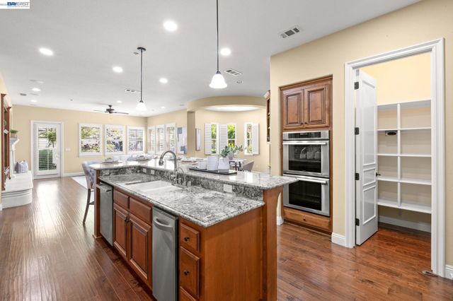 387 Golden Grass Dr, Alamo, CA 94507