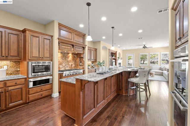 387 Golden Grass Dr, Alamo, CA 94507