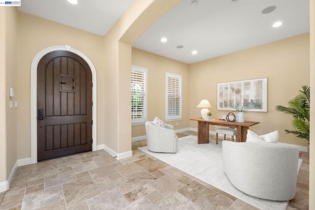 387 Golden Grass Dr, Alamo, CA 94507