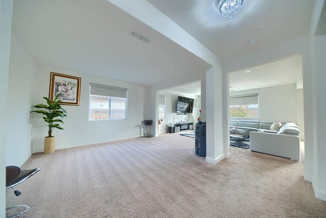 1958 Maiden Grass Ave, Manteca, CA 95337