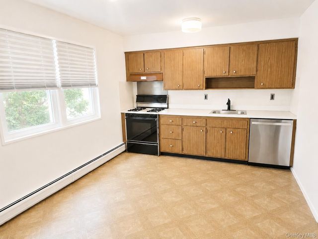 82 Demarest Avenue 16, West Nyack, NY 10994