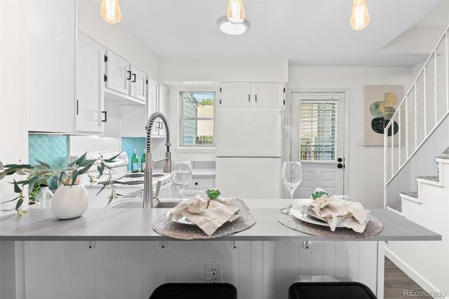 9035 W Floyd Avenue, Lakewood, CO 80227