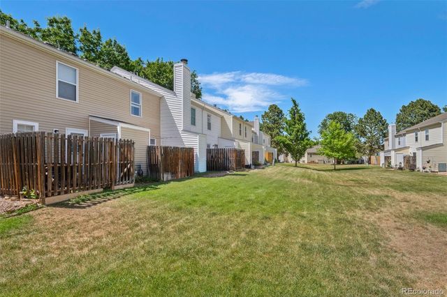 9035 W Floyd Avenue, Lakewood, CO 80227