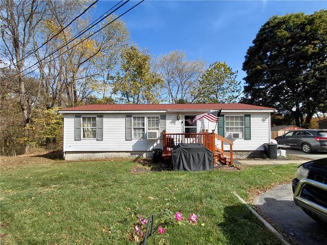 302 Polo Dr, Shelocta, PA 15774