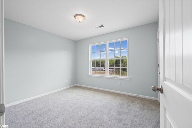 124 Screech Drive, Fountain Inn, SC 29644