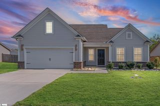 124 Screech Drive, Fountain Inn, SC 29644