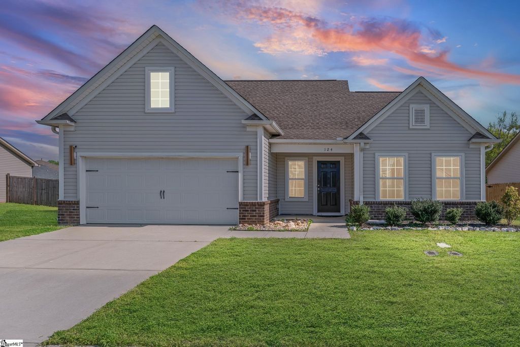 124 Screech Drive, Fountain Inn, SC 29644