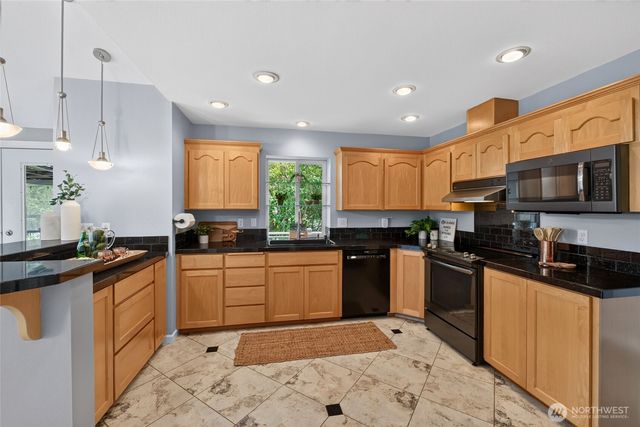 21937 Promontory Court SE, Yelm, WA 98597