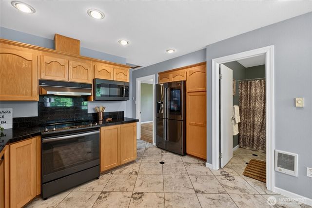 21937 Promontory Court SE, Yelm, WA 98597